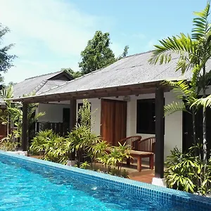 Tropical Semesteranläggning (resort)